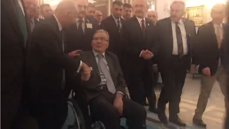 Deniz Baykal bugün milletvekili yeminini yaptı