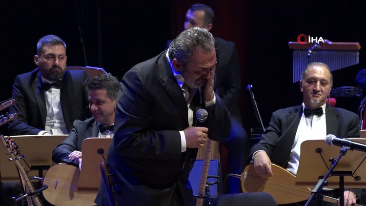 Yavuz Bingöl gözyaşlarına hakim olamadı