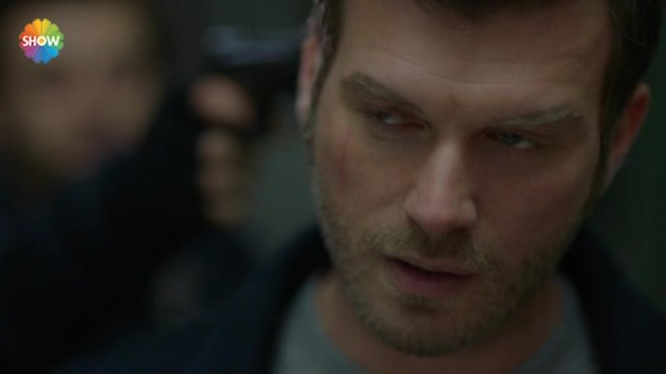 "Beni vuracak mıydın Adem?"