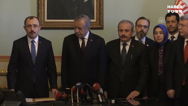 Mustafa Şentop, Meclis Başkanlığı için adaylık başvurusunu yaptı