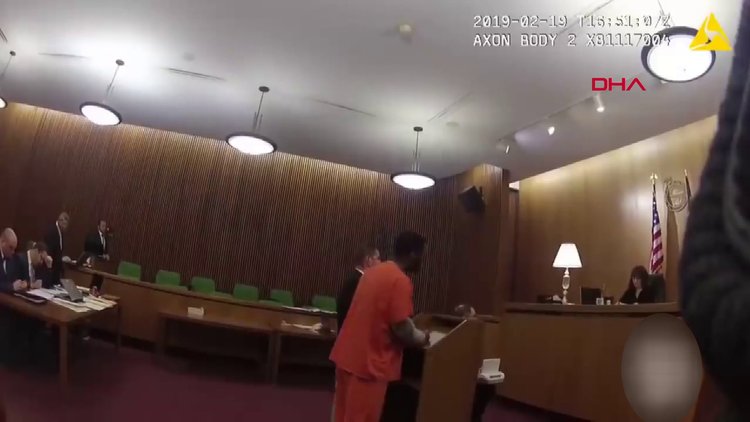 47 yıl hapis cezası alınca, avukatına saldırdı!