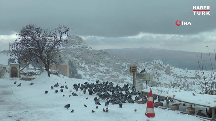 Beyaza bürünen Peribacaları büyüledi
