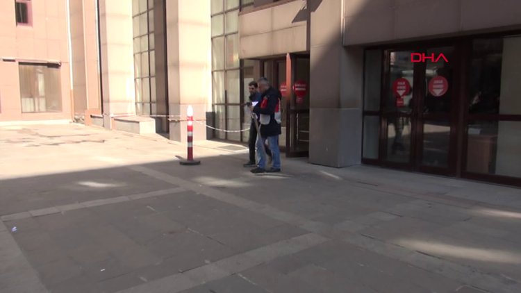 Bakırköy Adliyesine baltayla girerken yakalandı