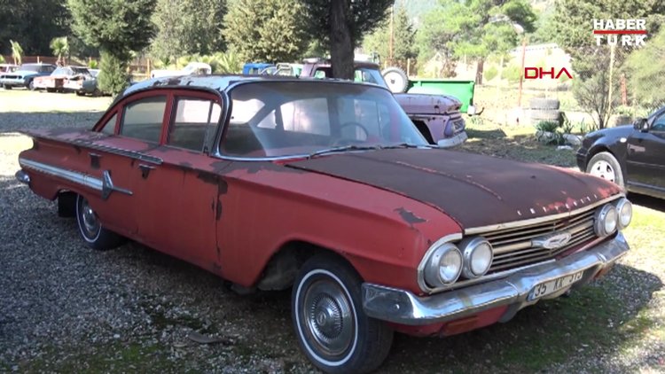 Zeki Müren'in kullandığı klasik otomobilin yenilenmesi yarıda kaldı