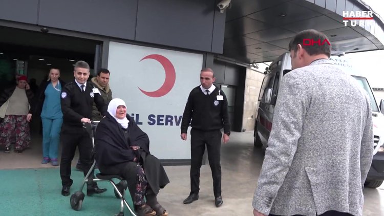 Şehit annesi, oğlunun ismi verilen okulu gözyaşları ile gezdi