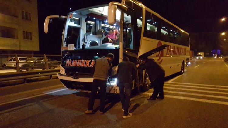 Yolcu otobüsünün çarptığı kişi kurtarılamadı