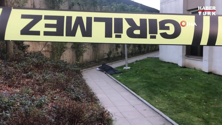 Kendini 15. kattan boşluğa bıraktı