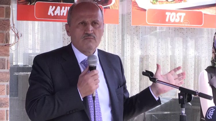 Bakan Turhan: "Hızlı tren önümüzdeki hafta Halkalı'ya kadar hizmet verecek"