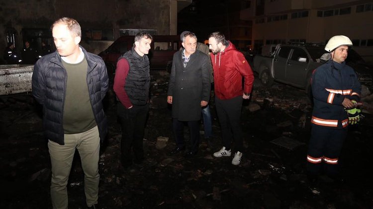 Trabzon'da kalorifer kazanı patladı, ortalık savaş alanına döndü