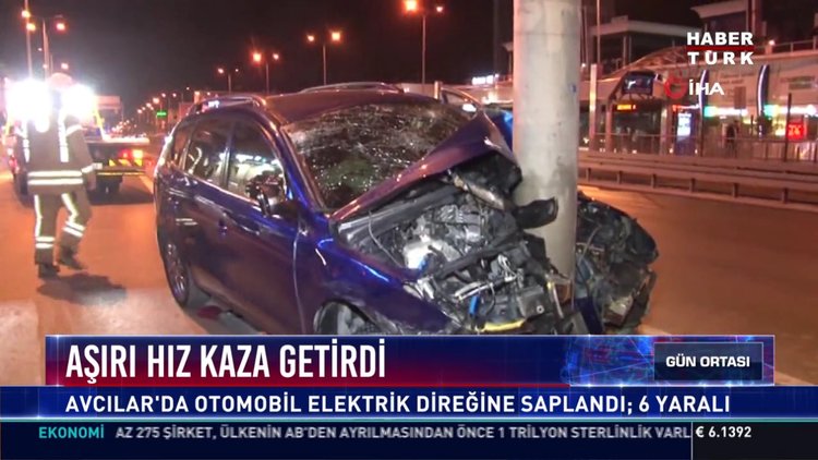 Avcılar'da otomobil direğe çarptı: 1'i ağır 6 yaralı