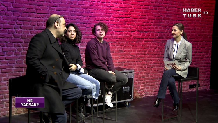 Ne Yapsak - 13 Mart 2019 (Murat Daltaban, Begüm Akkaya, Atakan Akarsu  &quot;Bırak İçeri Gireyim&quot; oyunu)