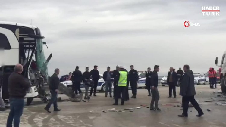 Son dakika: Amasya'da yolcu otobüsü ile kamyon çarpıştı!