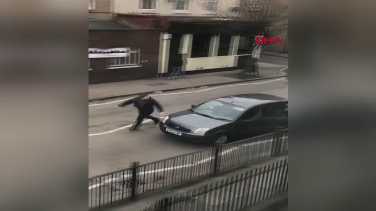 Londra'da Müslüman gruba ırkçı saldırı