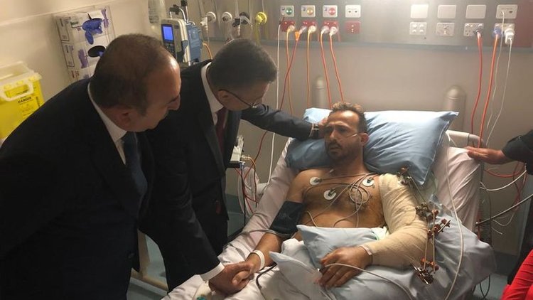 Türk heyeti yaralıları ziyaret etti