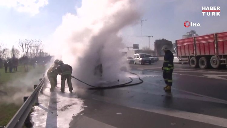 TEM'de kamyon yangını!
