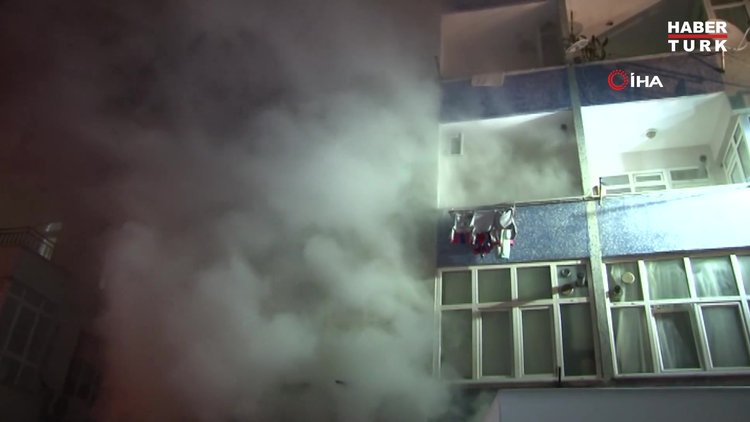 Güngören'de peş peşe 2 yangın! Mahsur kalanlar kurtarıldı