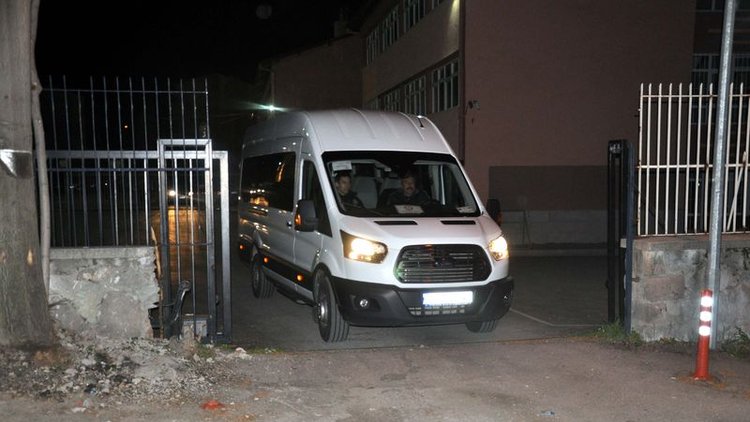 Başkent'te oy pusulalarının dağıtılma işlemi başladı