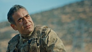 Barış Kalender, Yiğit Alkan ile bir abi gibi konuşmak istediğini söylüyor. 