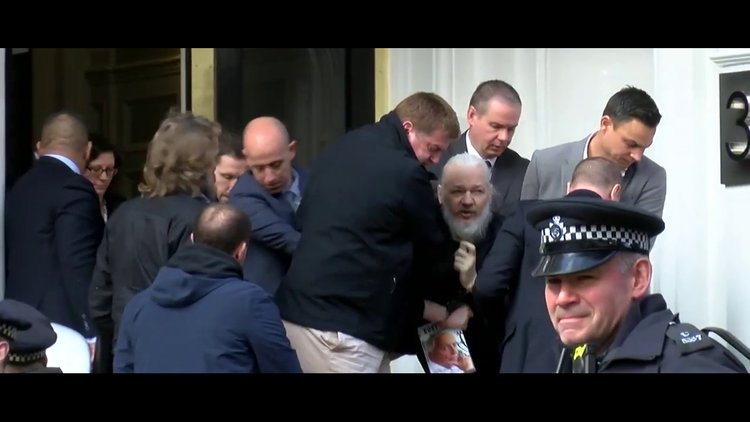 ABD'nin Assange avının arkasındaki kirli gerçekler