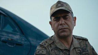 Barış, Yiğit'in peşinden gidiyor.