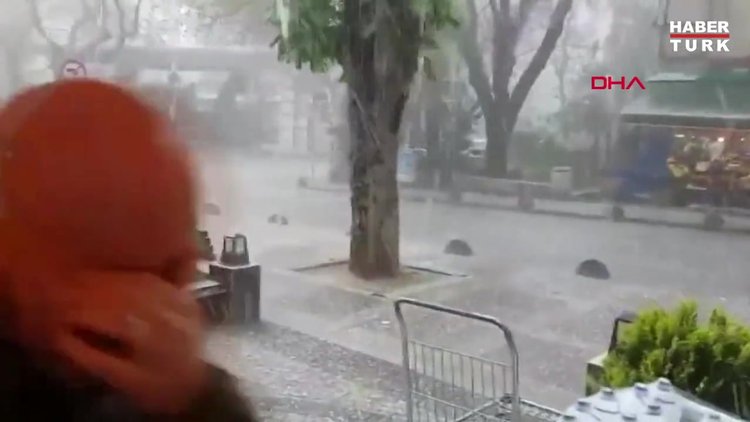 İstanbul'da dolu sürprizi