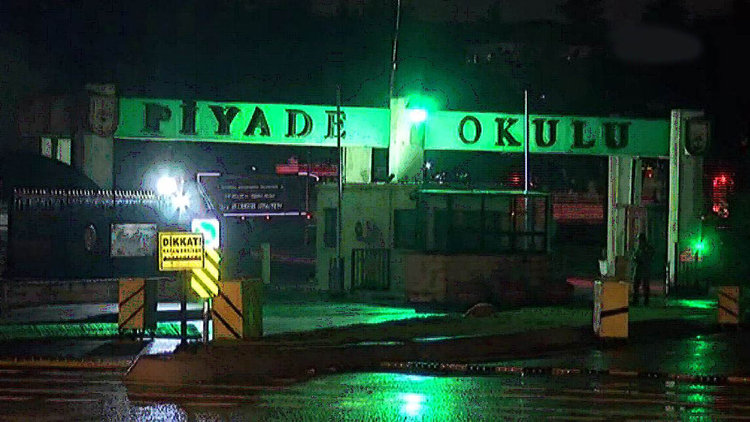 Tuzla Piyade Okulu'nda yangın!