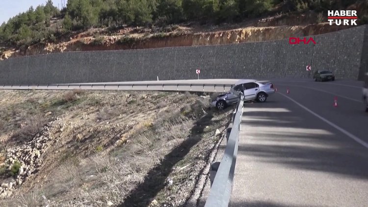Karaman otomobil bariyerlere saplanmasa, 800 metrelik uçuruma yuvarlanacaktı