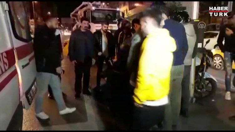 Şişli'de taksi ile motosiklet çarpıştı: 2 yaralı