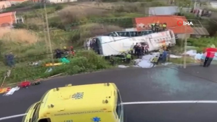 Portekiz'de otobüs devrildi: En az 29 kişi yaşamını yitirdi