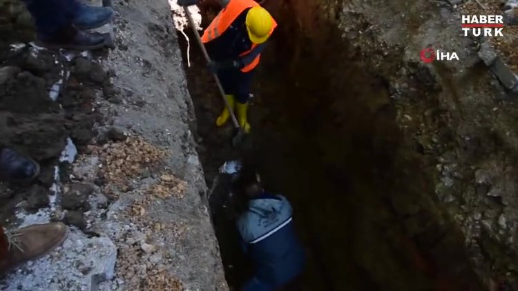 Kanalizasyondan 2000 yıllık lahit çıktı