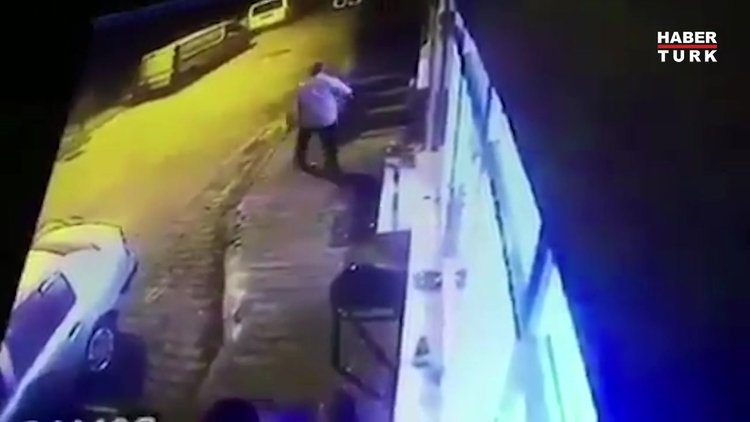 Sokak ortasında daireler çizerek koşan dayı