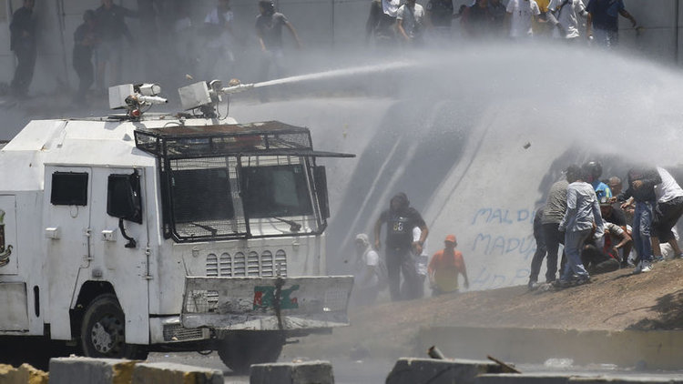 Venezuela'da tansiyon yükseliyor