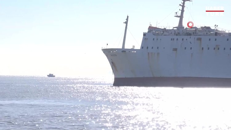 Ayvalık'ta düzensiz göçmenleri taşıyan bot battı: Ölü ve kayıplar var