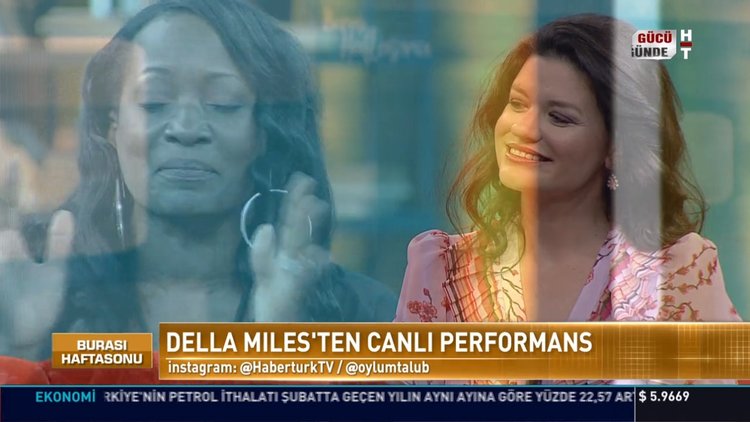 Della Miles'ten canlı performans
