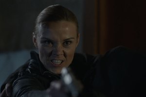 Jennifer, Ziya Cevran'ı vuruyor!