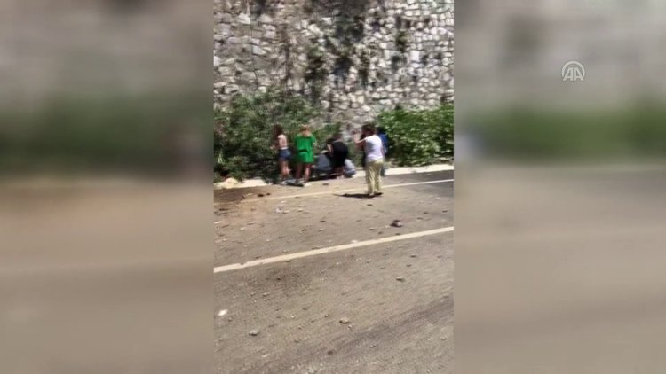 Çekici uçuruma yuvarlandı: 2 ölü, 1 yaralı