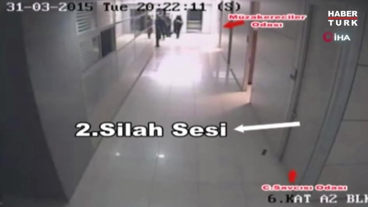 Cumhuriyet Savcısı Mehmet Selim Kiraz'ın makam odasında şehit edilmesine ilişkin davada 2 sanığın ikişer kez ağırlaştırılmış müebbet hapisle cezalandırılması istendi.