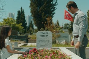 “Sana çocukluğumuzu anlatırım Aylin…”
