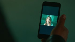 Kadir, Aylin için yaşamaya karar veriyor. 