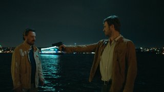 Kadir, Aylin için Veli’yi vuruyor.