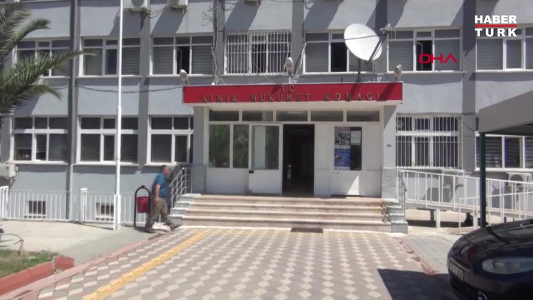 Hakim, şikayetçi olduğu davaya bakıp, kendisini duruşmaya davet etti