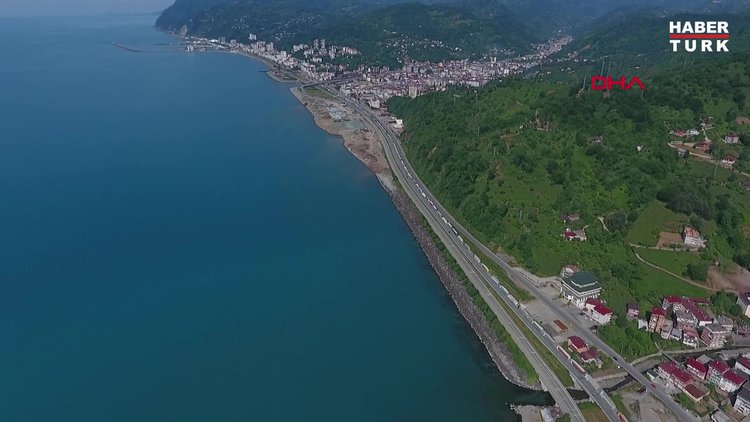 Sarp Sınır Kapısı'nda 21 kilometre TIR kuyruğu