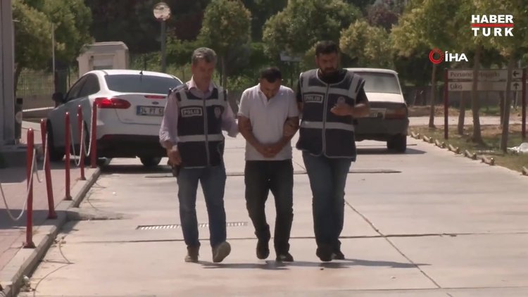 Adana'da yol kenarında ölü olarak bulunan kişiye bir dolmuşun çarptığı belirlendi