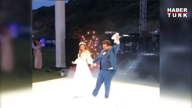 Eser Yenenler ve Berfu Yıldız'ın ilginç düğün dansı
