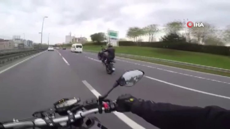 E-5'te trafiği birbirine katan motosiklet sürücüleri kamerada