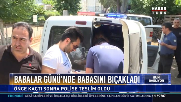 Babalar günü'nde babasını bıçakladı