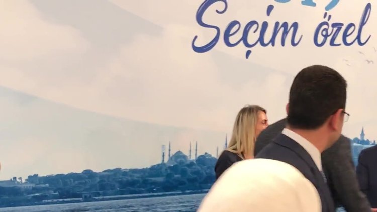 Yıldırım ve İmamoğlu'ndan yayın sonrası hatıra fotoğrafı