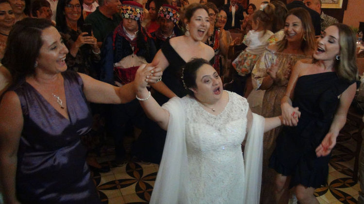 Down sendromlu Nesrin'in gelinlik hayali gerçek oldu