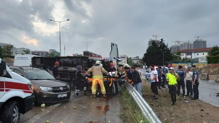 D-100 Karayolunda 8 araç birbirine girdi