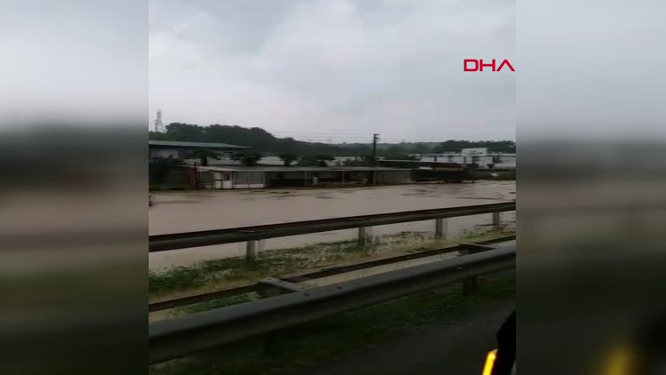 Kocaeli - Sakarya arasındaki D-100 Karayolu ulaşıma kapandı